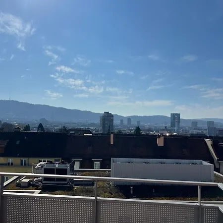 Stylish 2br With Stunning Views - Tilia 41 *
